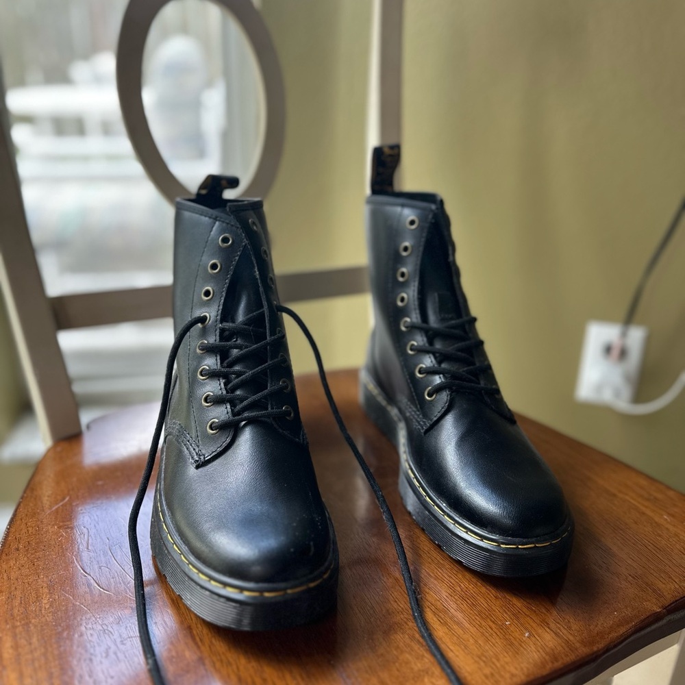 Doc Martens Zavala Combat Boots